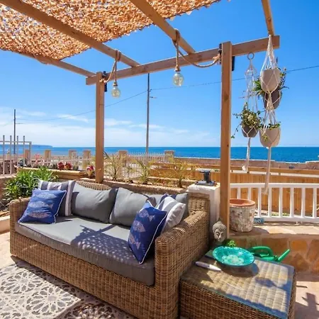 House With Beautiful Sea Views Front Line *
